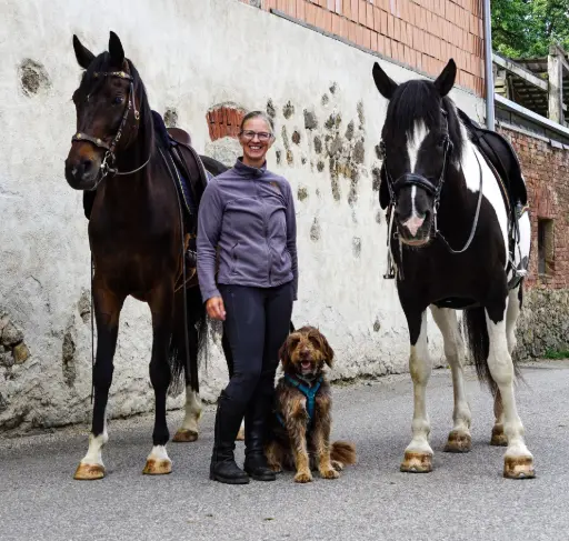Sophie Grueneis, Spezialistin fuer Reitbegleithunde