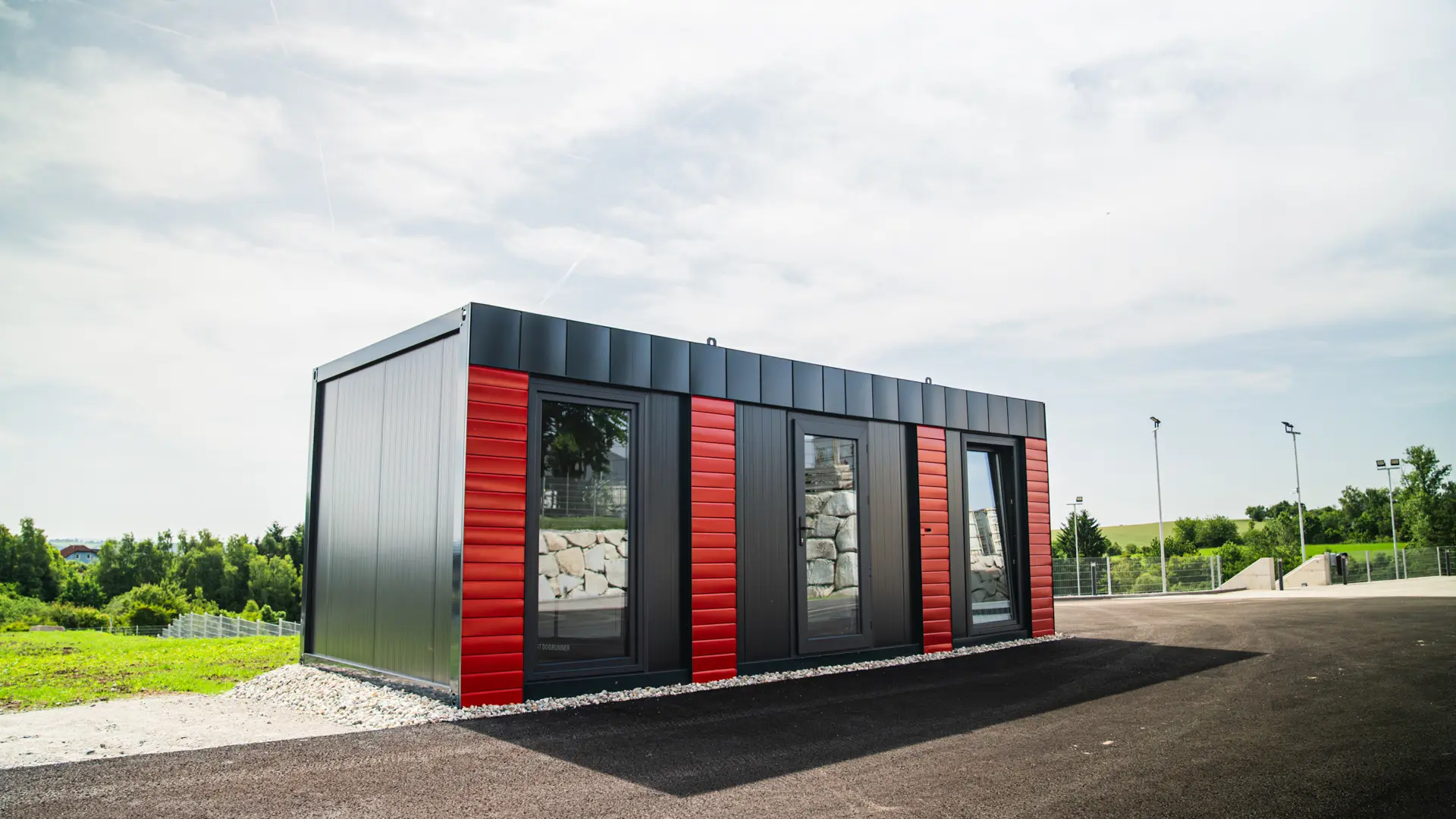Pfotenviertel am Dogsworld Campus mit Wackelbrett, Hundelaufband und Ausstattung rund um Bewegungstraining für den Hund